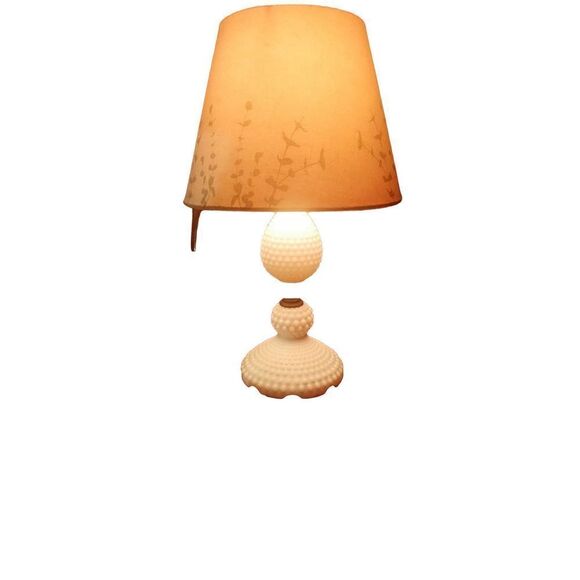 Vintage hobnail milk glass table/bed lamp 14 inches high 6 in wide in excellent - Picture 6 of 8